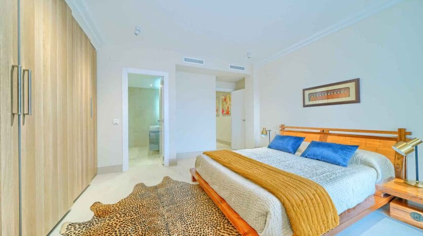 4 sypialnia Apartament na sprzedaż w Marbella z garażem - 990 000 € (Ref: 8125293)