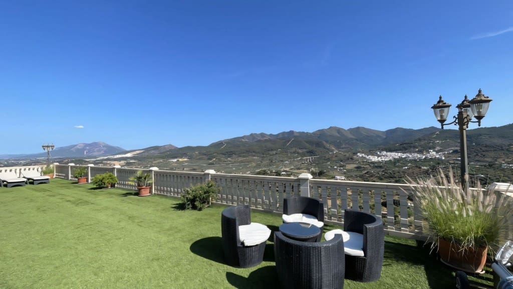 8 soveværelse Villa til salg i Monda med swimmingpool garage - € 875.000 (Ref: 8151350)