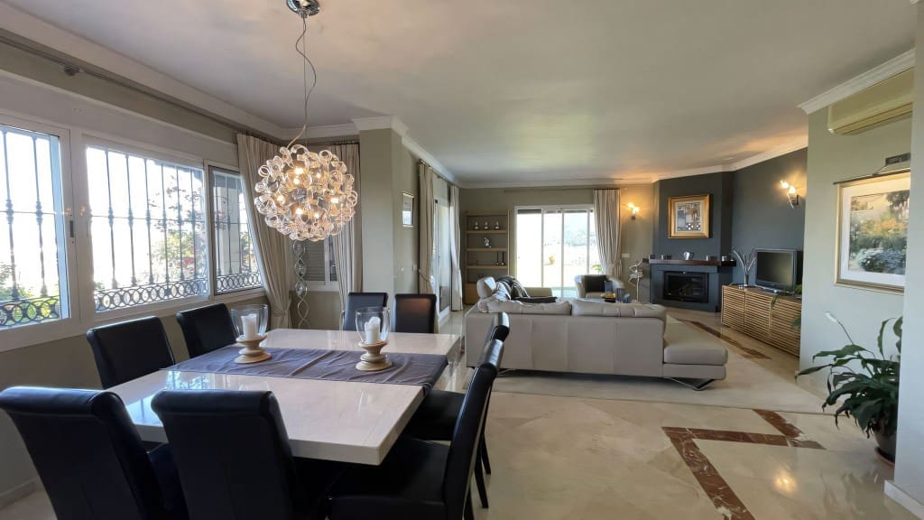 8 soveværelse Villa til salg i Monda med swimmingpool garage - € 875.000 (Ref: 8151350)