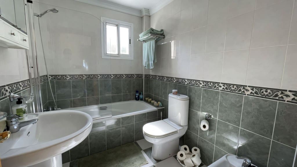 8 soveværelse Villa til salg i Monda med swimmingpool garage - € 875.000 (Ref: 8151350)