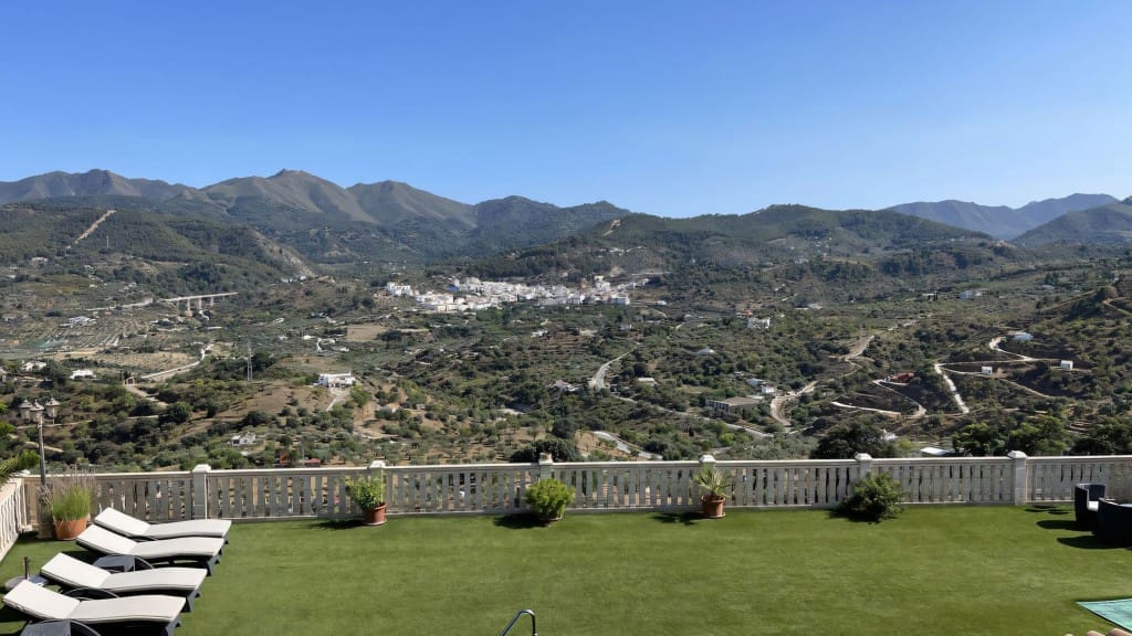 8 soveværelse Villa til salg i Monda med swimmingpool garage - € 875.000 (Ref: 8151350)