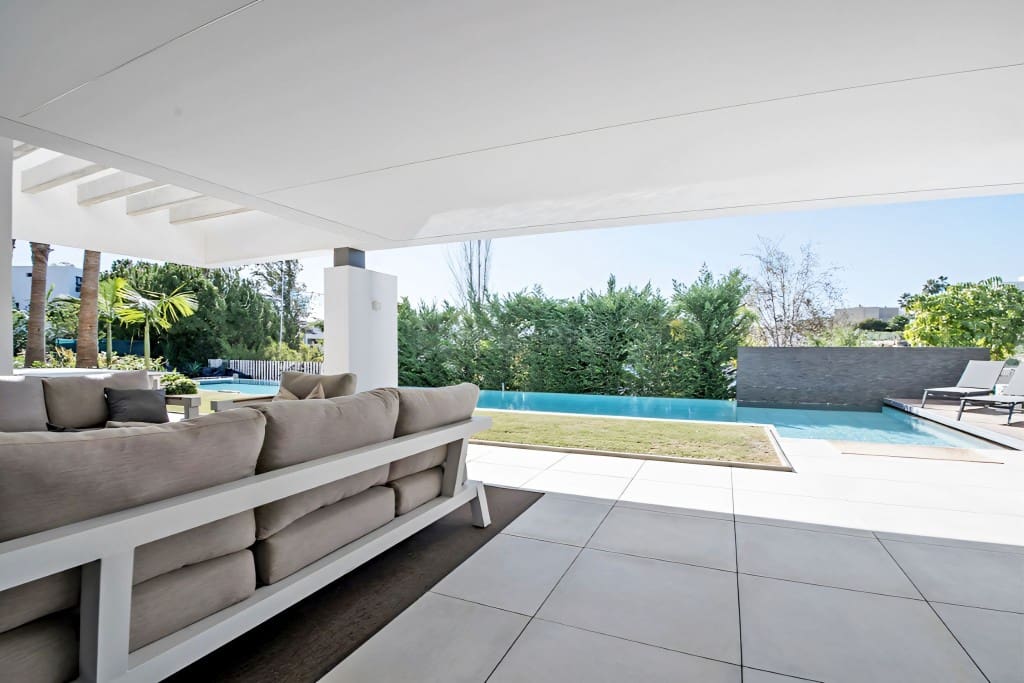 5 slaapkamer Villa te koop in Benahavis met zwembad - € 3.599.000 (Ref: 8196689)