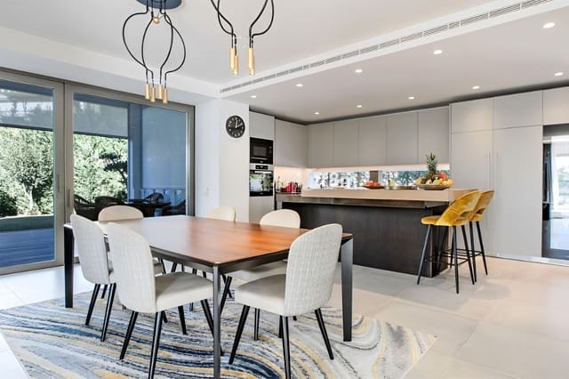 5 slaapkamer Villa te koop in Benahavís met zwembad - € 3.599.000 (Ref: 8196689)