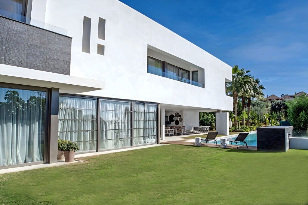 5 slaapkamer Villa te koop in Benahavis met zwembad - € 3.599.000 (Ref: 8196689)