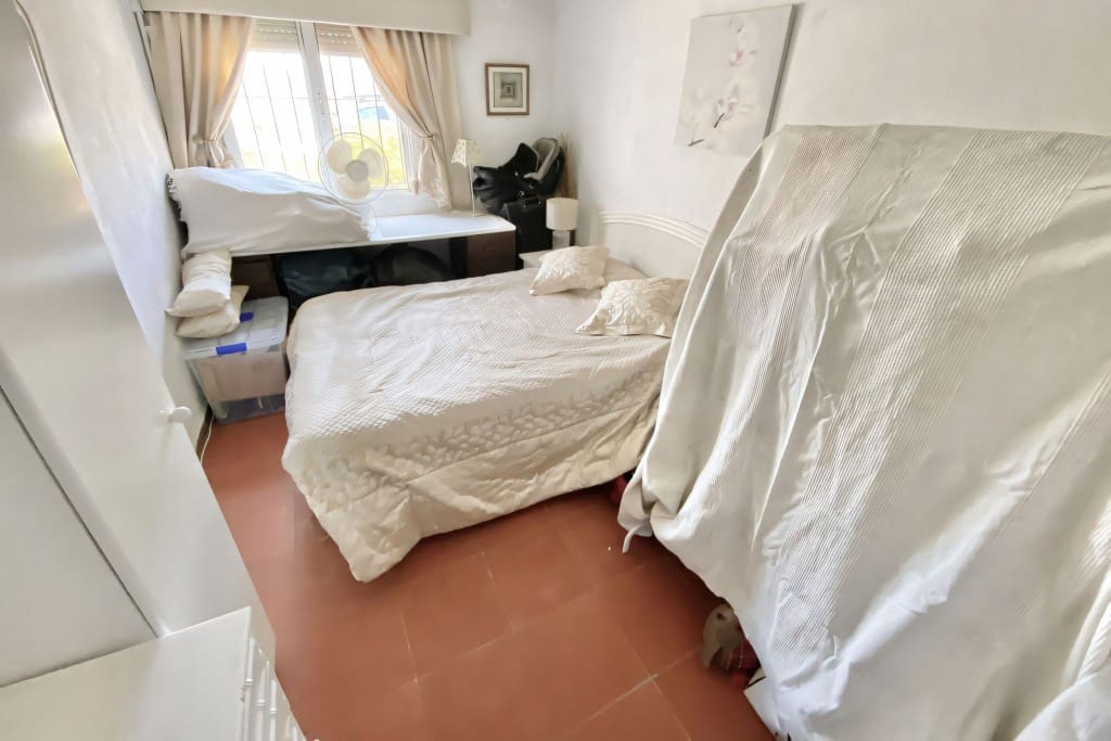 4 soveværelse Finca/Landehus til salg i La Cala de Mijas med swimmingpool - € 779.950 (Ref: 8196691)