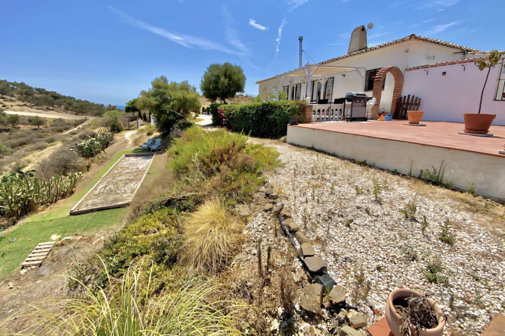 4 soveværelse Finca/Landehus til salg i La Cala de Mijas med swimmingpool - € 779.950 (Ref: 8196691)