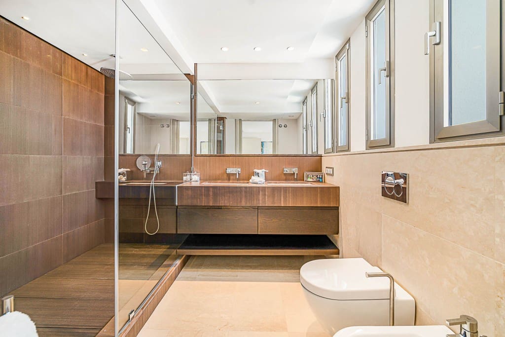 4 bedroom Villa for sale in Golden Mile with pool garage - € 4,950,000 (Ref: 8258652)