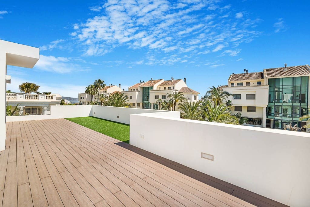 4 bedroom Villa for sale in Golden Mile with pool garage - € 4,950,000 (Ref: 8258652)