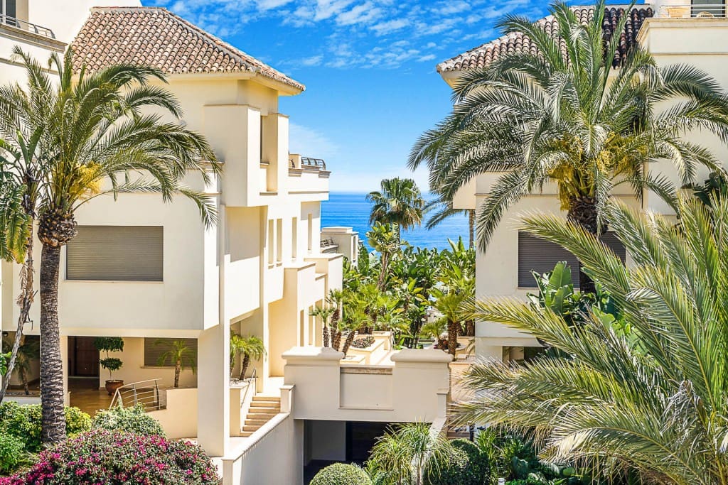 4 bedroom Villa for sale in Golden Mile with pool garage - € 4,950,000 (Ref: 8258652)