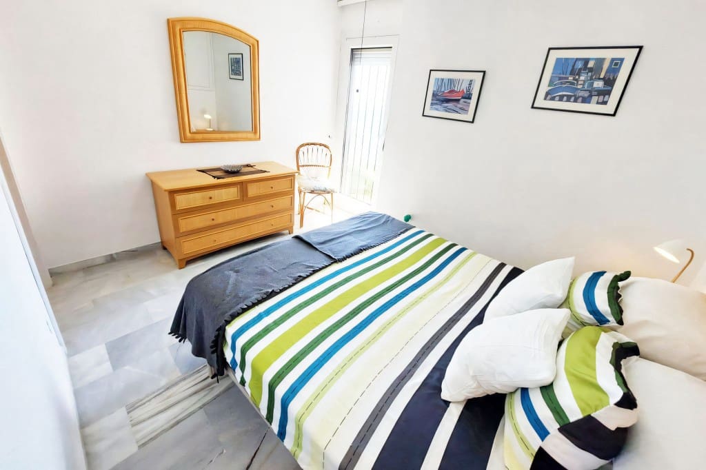 3 makuuhuone Huoneisto myytävänä paikassa Benalmadena Costa mukana uima-altaan - 375 000 € (Ref: 8297805)