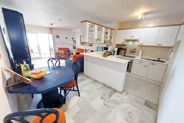 3 makuuhuone Huoneisto myytävänä paikassa Benalmadena Costa, Benalmádena mukana uima-altaan - 375 000 € (Ref: 8297805)