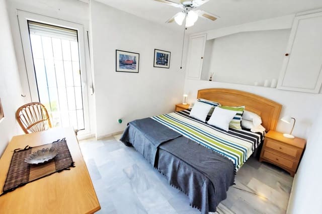 3 makuuhuone Huoneisto myytävänä paikassa Benalmadena Costa, Benalmádena mukana uima-altaan - 375 000 € (Ref: 8297805)