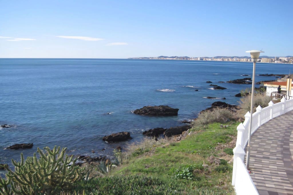 3 makuuhuone Huoneisto myytävänä paikassa Benalmadena Costa mukana uima-altaan - 375 000 € (Ref: 8297805)