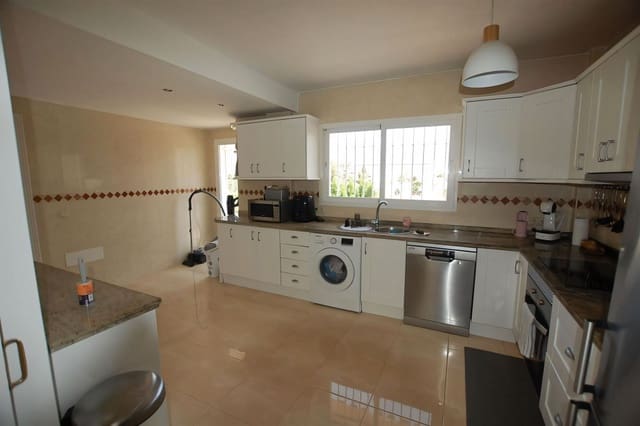 4 Zimmer Villa zu verkaufen in Mijas Costa, Mijas mit Pool - 795.000 € (Ref: 8333668)