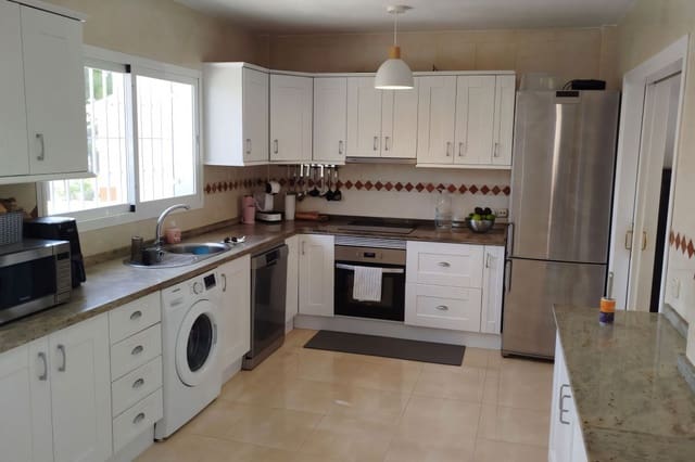 4 Zimmer Villa zu verkaufen in Mijas Costa, Mijas mit Pool - 795.000 € (Ref: 8333668)