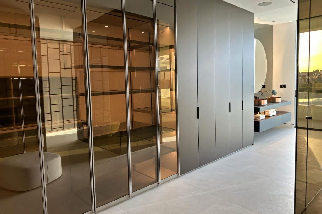 4 bedroom Villa for sale in Nueva Andalucia with pool garage - € 5,250,000 (Ref: 8347790)