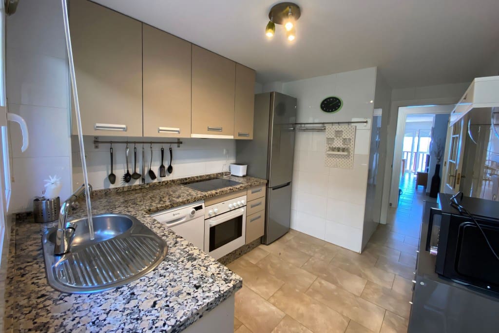 2 soveværelse Lejlighed til salg i Carvajal med swimmingpool garage - € 450.000 (Ref: 8349400)