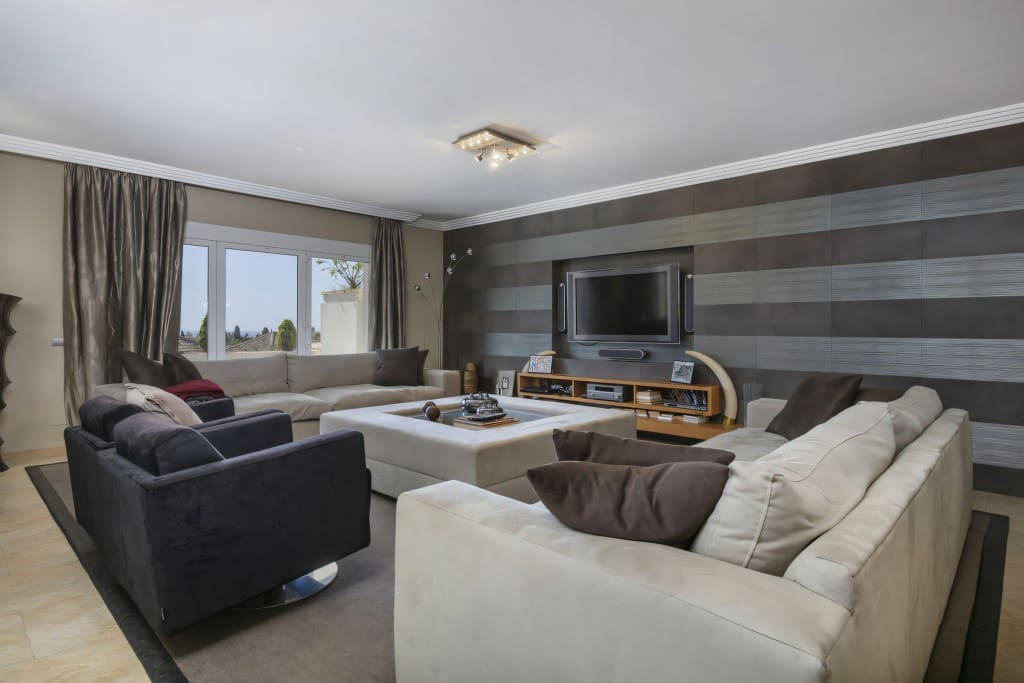 4 bedroom Apartment for sale in Golden Mile with pool garage - € 2,500,000 (Ref: 8385187)