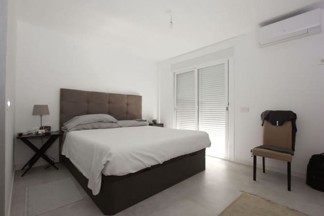 3 makuuhuone Kattohuoneisto myytävänä paikassa San Pedro de Alcantara, Marbella - 640 000 € (Ref: 8386607)