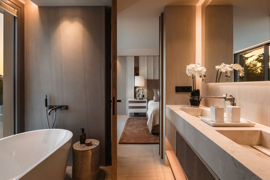 5 Zimmer Villa zu verkaufen in Nueva Andalucia mit Pool Garage - 5.750.000 € (Ref: 8396501)