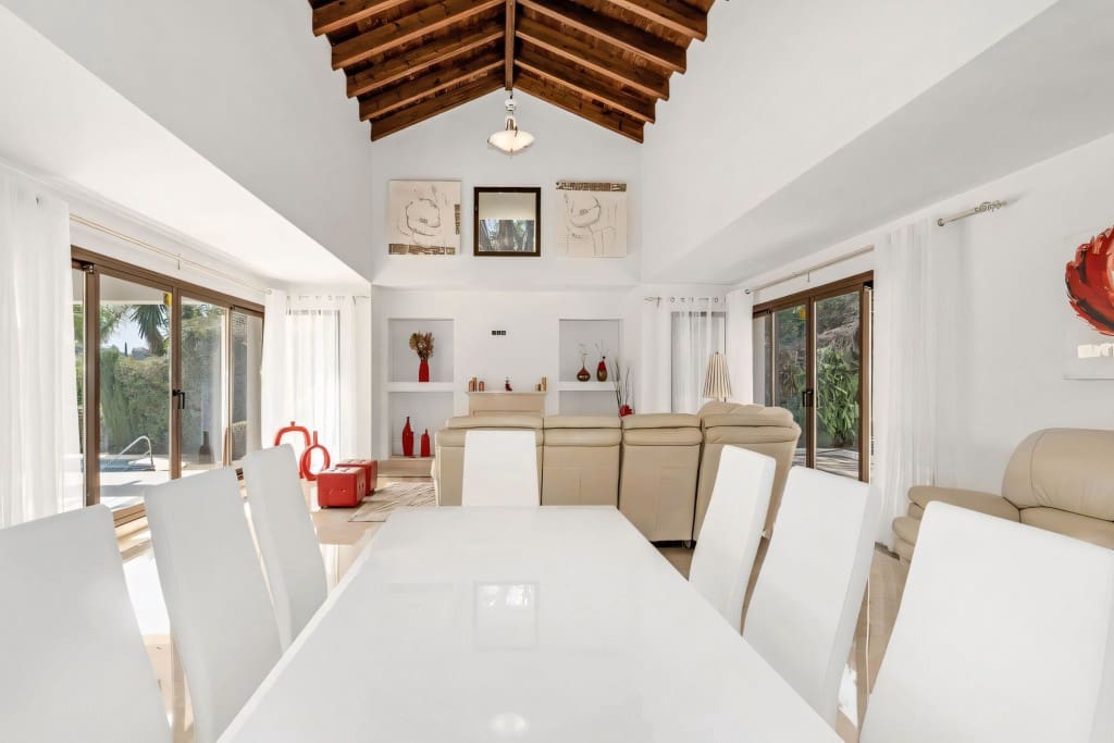 4 soveværelse Villa til salg i Los Arqueros med swimmingpool garage - € 1.890.000 (Ref: 8409569)