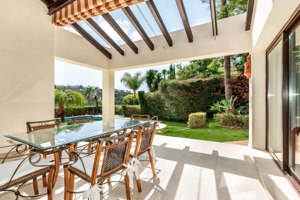 4 soveværelse Villa til salg i Los Arqueros med swimmingpool garage - € 1.890.000 (Ref: 8409569)