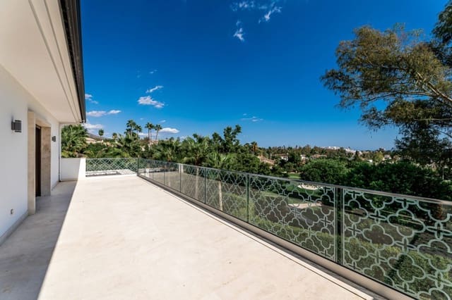 5 makuuhuone Huvila myytävänä paikassa Nueva Andalucia, Marbella mukana uima-altaan 
autotalli - 7 500 000 € (Ref: 8419294)