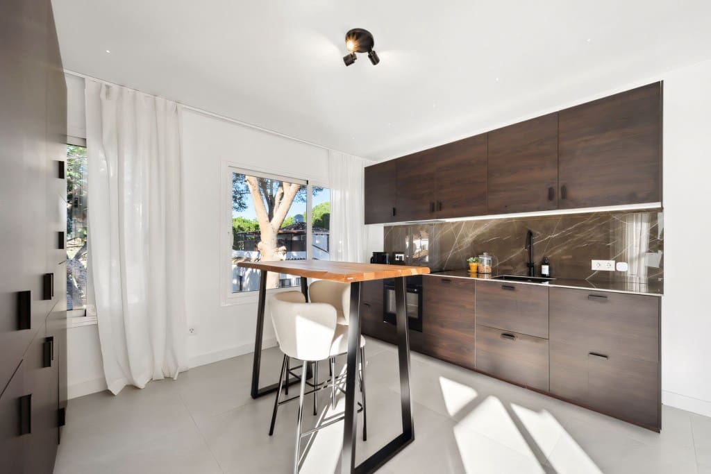 4 soverom Penthouse til salgs i Nueva Andalucia med svømmebasseng - € 895 000 (Ref: 8424170)