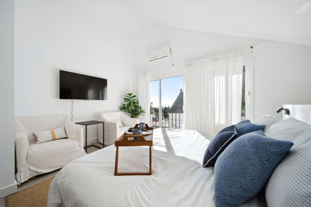 4 soverom Penthouse til salgs i Nueva Andalucia med svømmebasseng - € 895 000 (Ref: 8424170)