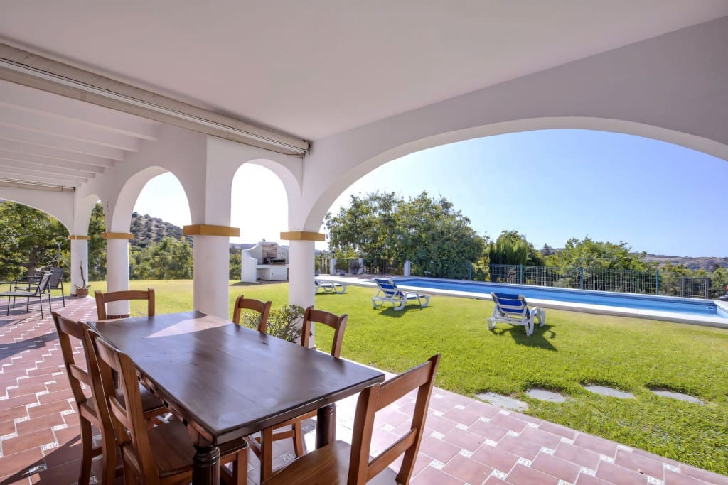 5 soveværelse Finca/Landehus til salg i Entrerrios med swimmingpool garage - € 2.995.000 (Ref: 8435581)