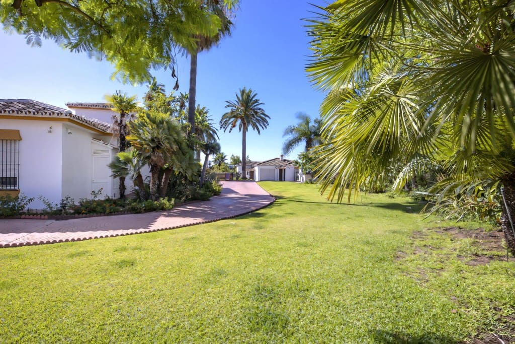 5 soveværelse Finca/Landehus til salg i Entrerrios med swimmingpool garage - € 2.995.000 (Ref: 8435581)