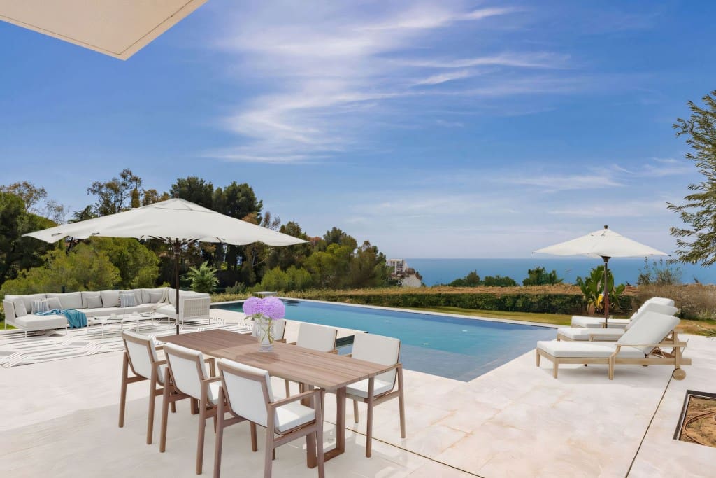 4 makuuhuone Huvila myytävänä paikassa Benalmadena mukana uima-altaan 
autotalli - 3 250 000 € (Ref: 8436940)