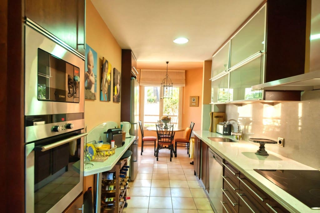 2 slaapkamer Appartement te koop in Golden Mile met zwembad garage - € 750.000 (Ref: 8440340)