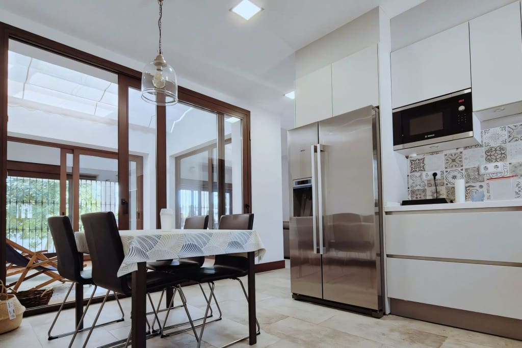 5 slaapkamer Villa te koop in San Pedro de Alcantara met garage - € 2.200.000 (Ref: 8467822)