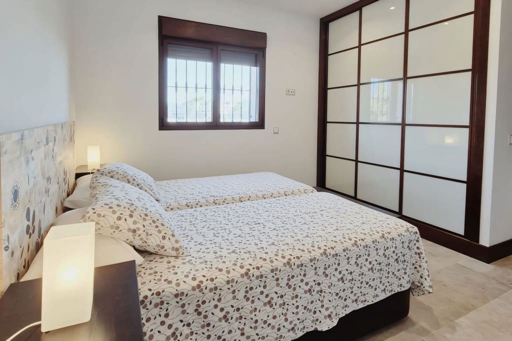 5 slaapkamer Villa te koop in San Pedro de Alcantara met garage - € 2.200.000 (Ref: 8467822)