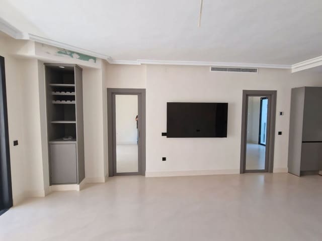 2 Zimmer Apartment zu verkaufen in Puerto Banus, Marbella - 750.000 € (Ref: 8472302)