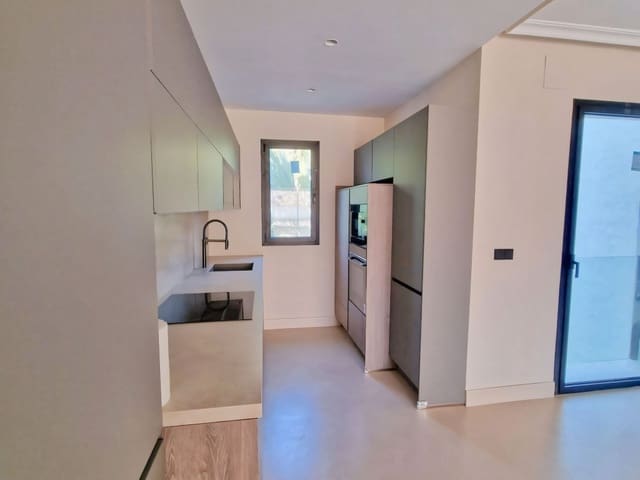 2 Zimmer Apartment zu verkaufen in Puerto Banus, Marbella - 750.000 € (Ref: 8472302)