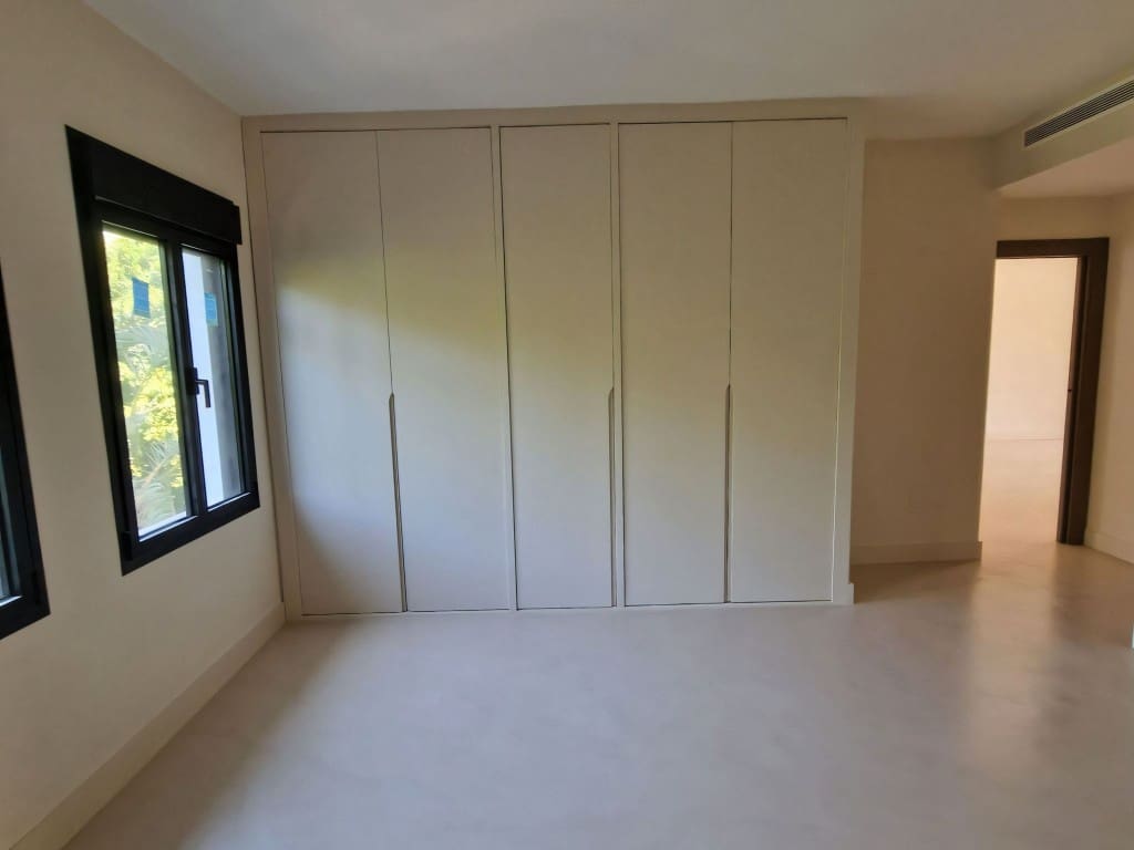 2 bedroom Apartment for sale in Puerto Banus - € 750,000 (Ref: 8472302)