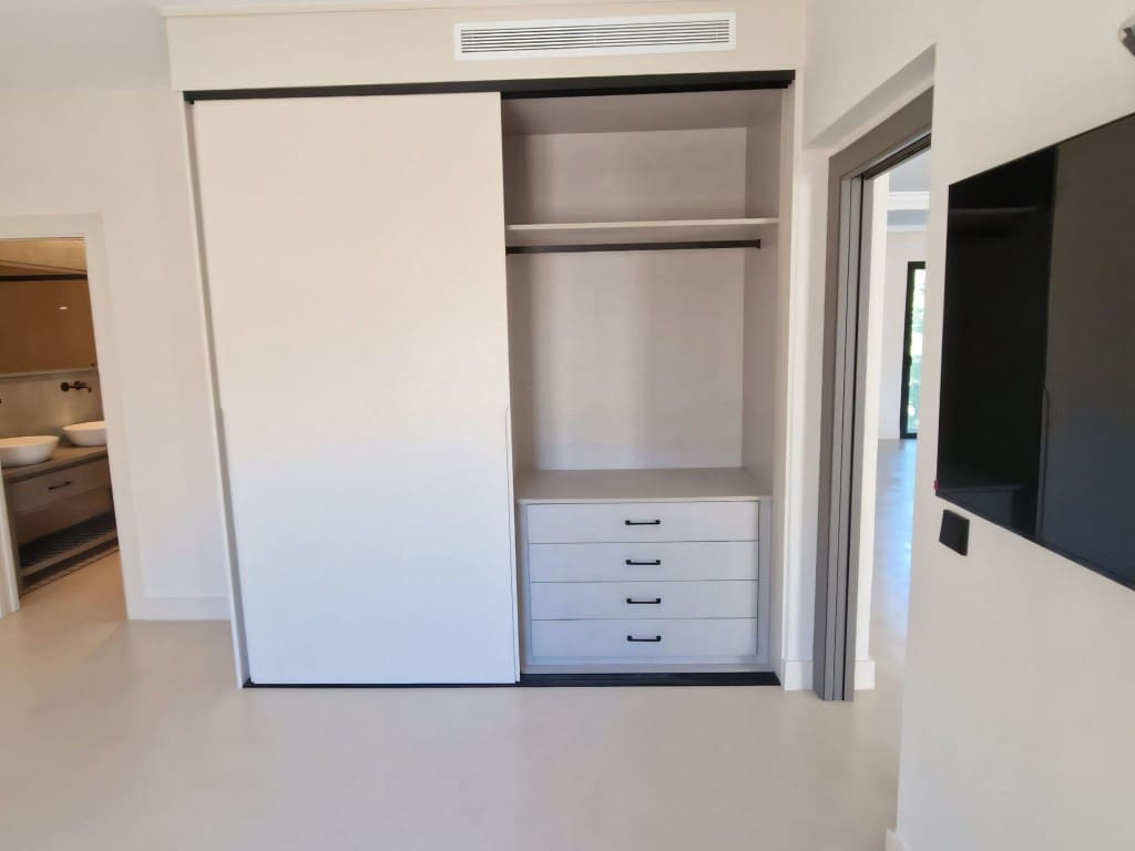 2 bedroom Apartment for sale in Puerto Banus - € 750,000 (Ref: 8472302)