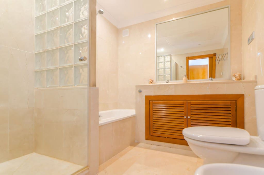 3 bedroom Penthouse for sale in Nueva Andalucia with pool garage - € 1,100,000 (Ref: 8480661)