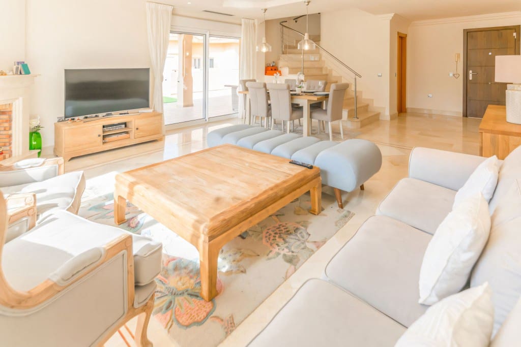 3 bedroom Penthouse for sale in Nueva Andalucia with pool garage - € 1,100,000 (Ref: 8480661)