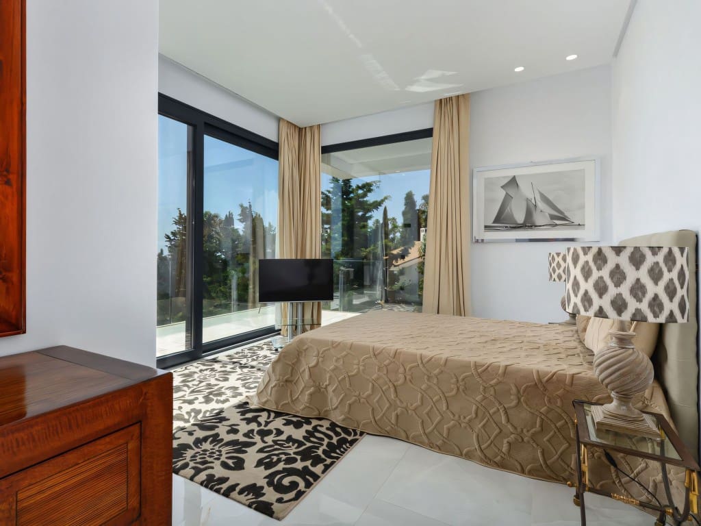 4 slaapkamer Villa te koop in Manilva met zwembad garage - € 3.450.000 (Ref: 8488783)