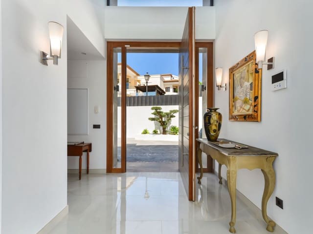 4 slaapkamer Villa te koop in Manilva met zwembad garage - € 3.450.000 (Ref: 8488783)