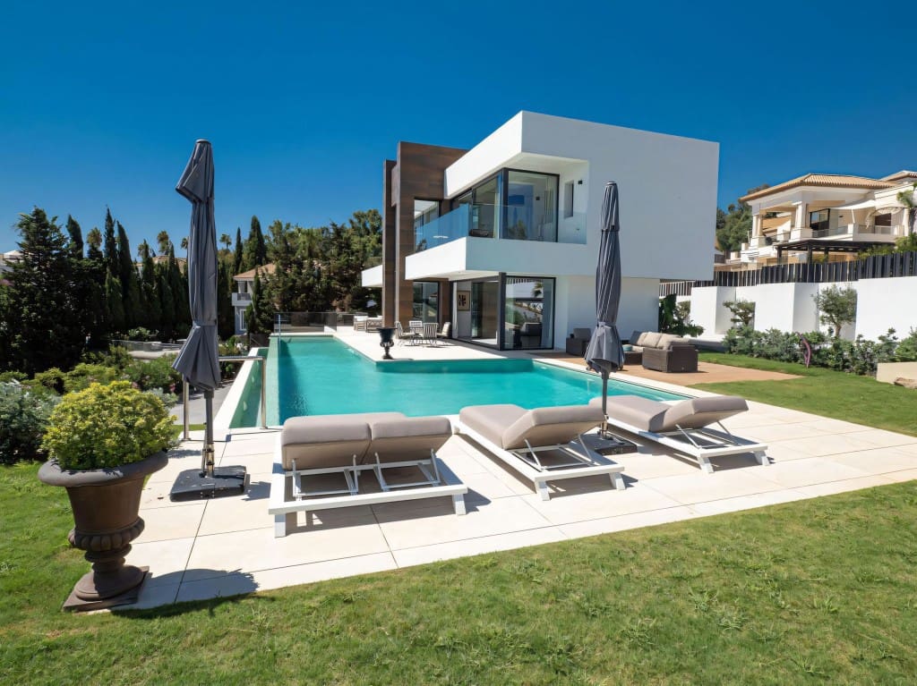 4 slaapkamer Villa te koop in Manilva met zwembad garage - € 3.450.000 (Ref: 8488783)