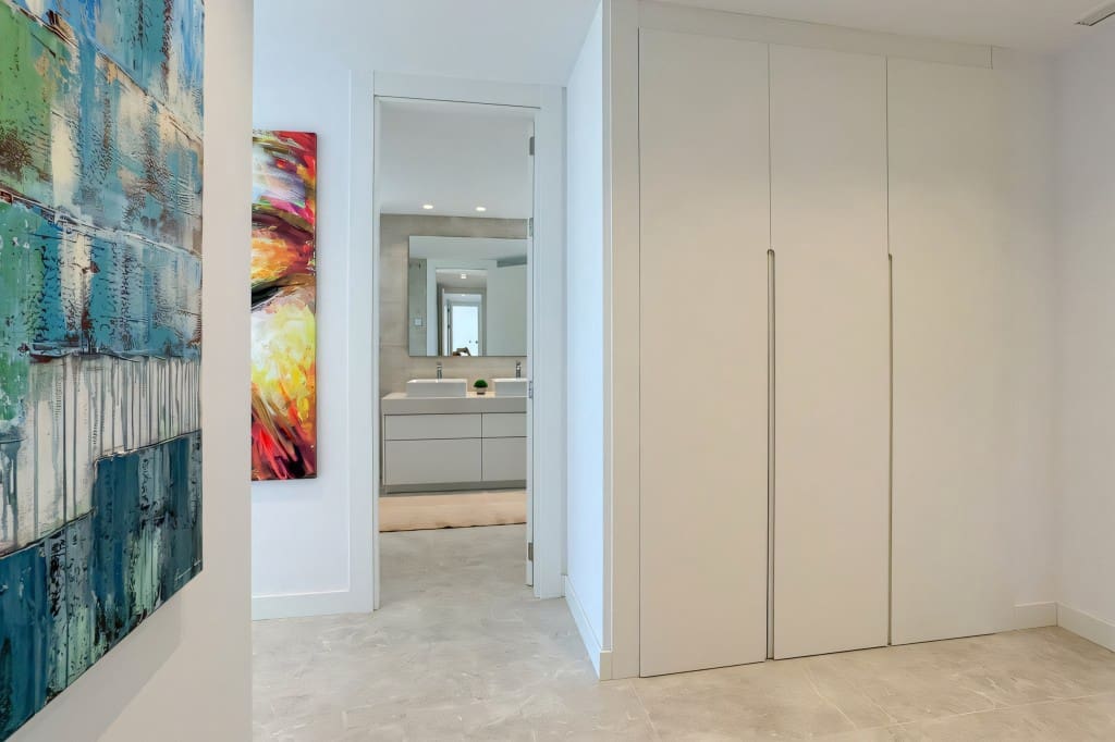 3 sypialnia Penthouse na sprzedaż w Marbella z basenem garażem - 1 850 000 € (Ref: 8505568)