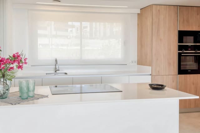 3 soveværelse Penthouse til salg i Santa Clara, Marbella med swimmingpool garage - € 1.850.000 (Ref: 8505568)