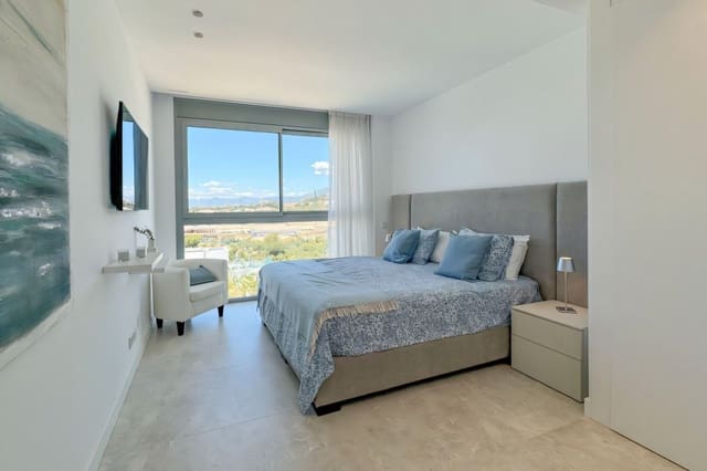 3 soveværelse Penthouse til salg i Santa Clara, Marbella med swimmingpool garage - € 1.850.000 (Ref: 8505568)