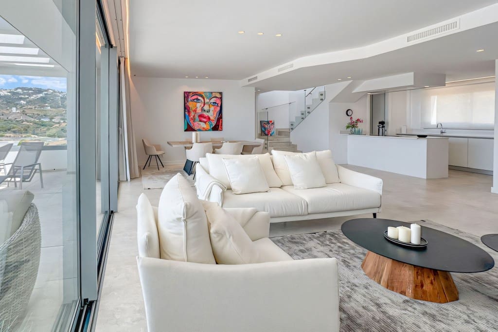 3 sypialnia Penthouse na sprzedaż w Marbella z basenem garażem - 1 850 000 € (Ref: 8505568)