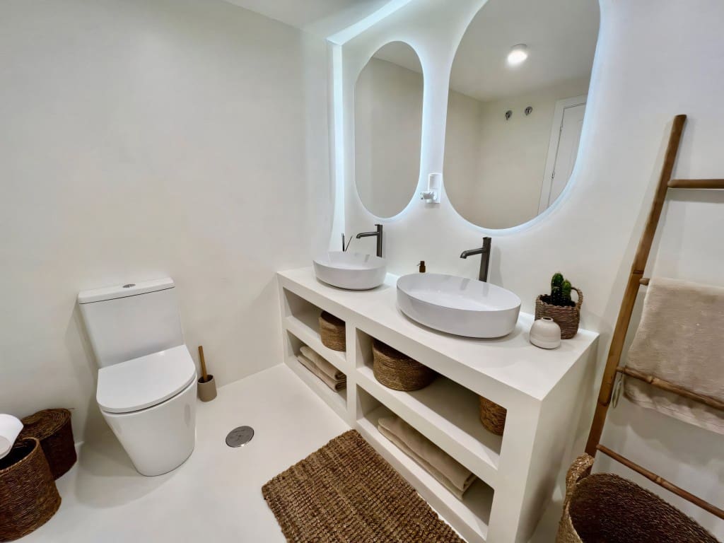 2 bedroom Apartment for sale in Mijas Costa with pool garage - € 419,000 (Ref: 8550945)