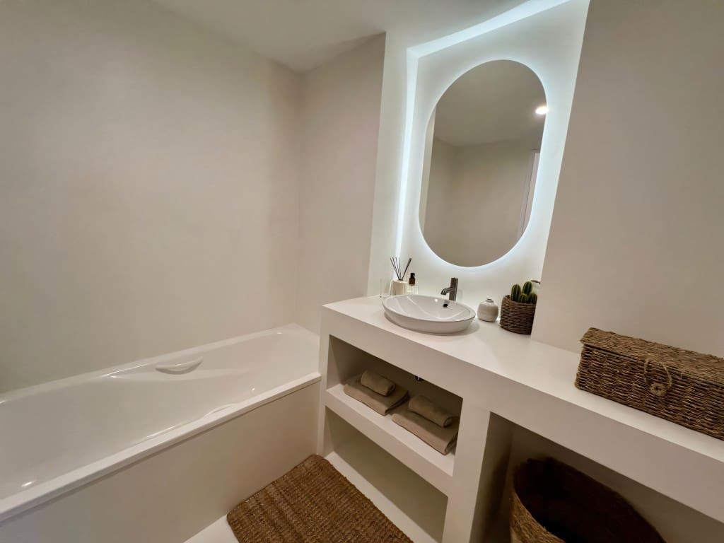 2 bedroom Apartment for sale in Mijas Costa with pool garage - € 419,000 (Ref: 8550945)